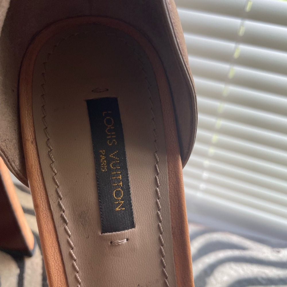 New! Louis Vuitton Brown Leather Heels with Strappy Design (no box) - Picture 4 of 5